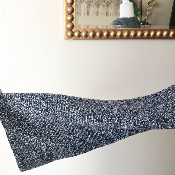 GAP Bell Sleeve Hoodie Tunic Extra Fine Merino Wool Blend Knit Sweater Small - Picture 2 of 7